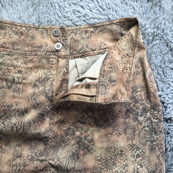 Chico's Snake Skin Print Lined Pencil Skirt Size 0 - Picture 4 of 5
